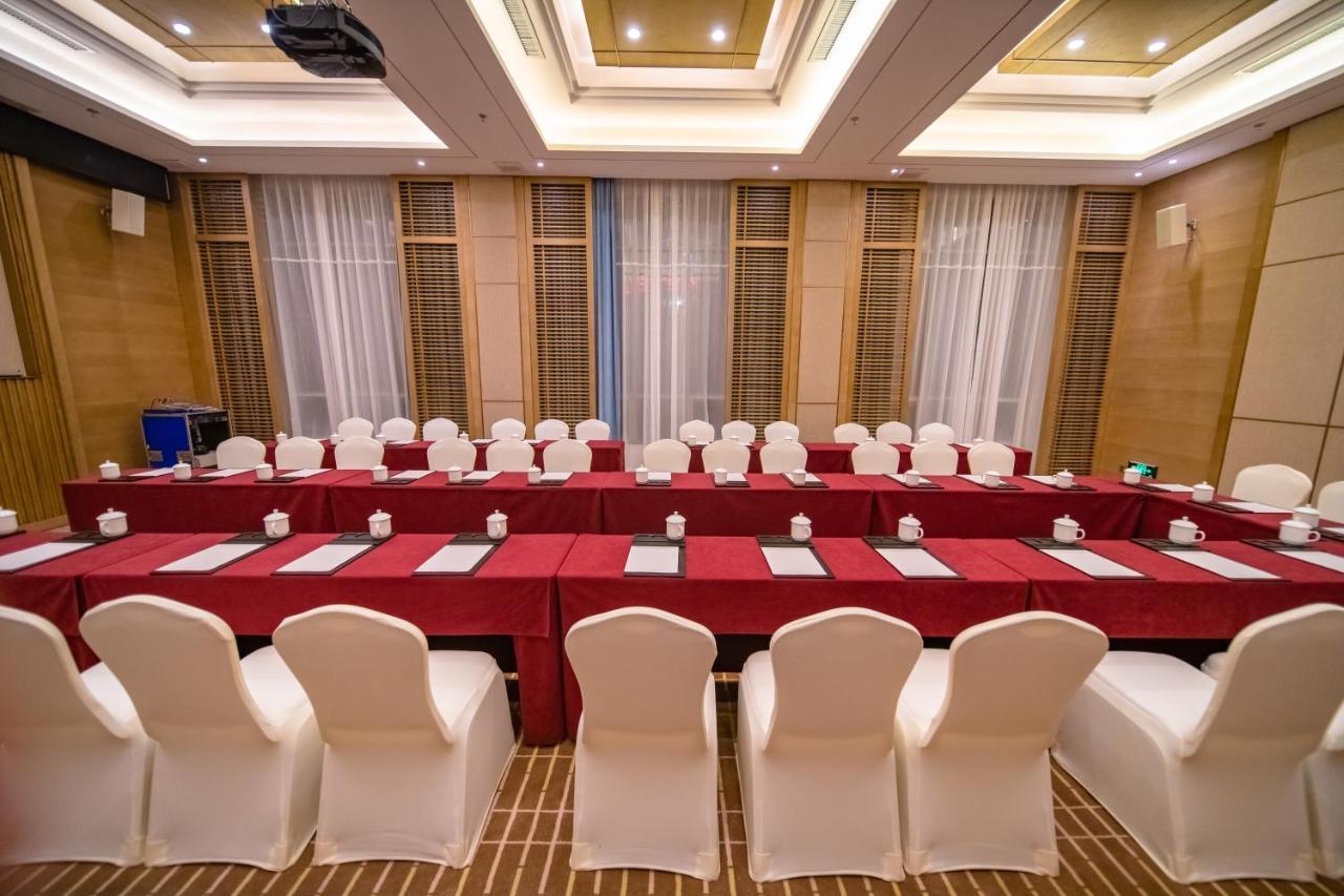 Weiselect Wanghu Hotel Kunming Exterior photo